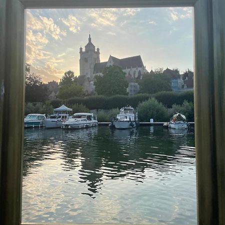 « Au Coeur De Dole » Apartment Bagian luar foto