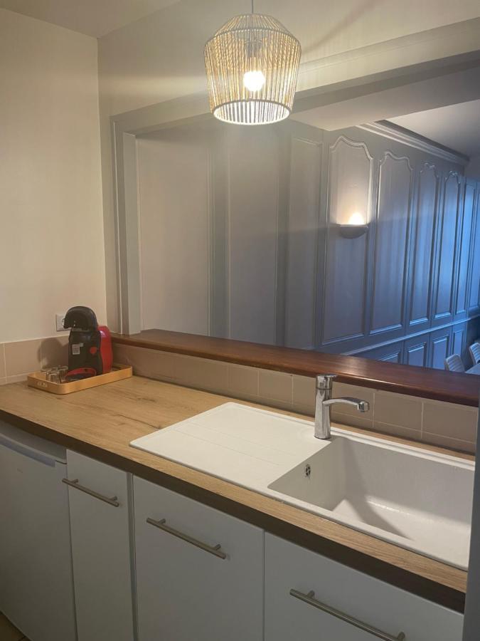 « Au Coeur De Dole » Apartment Bagian luar foto